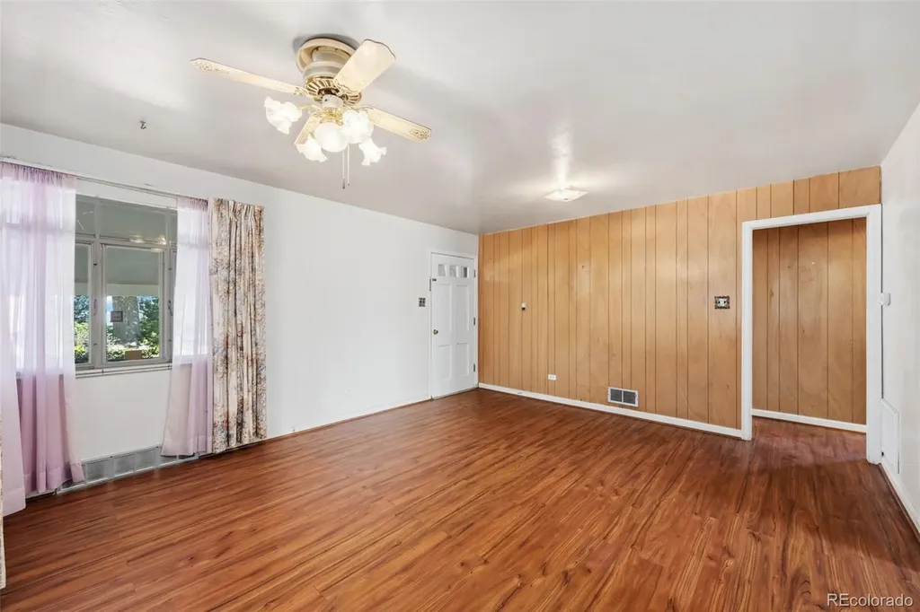 2210 S Irving Street Denver CO 80219