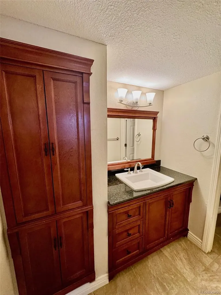 7665 E Eastman Avenue Denver CO 80231