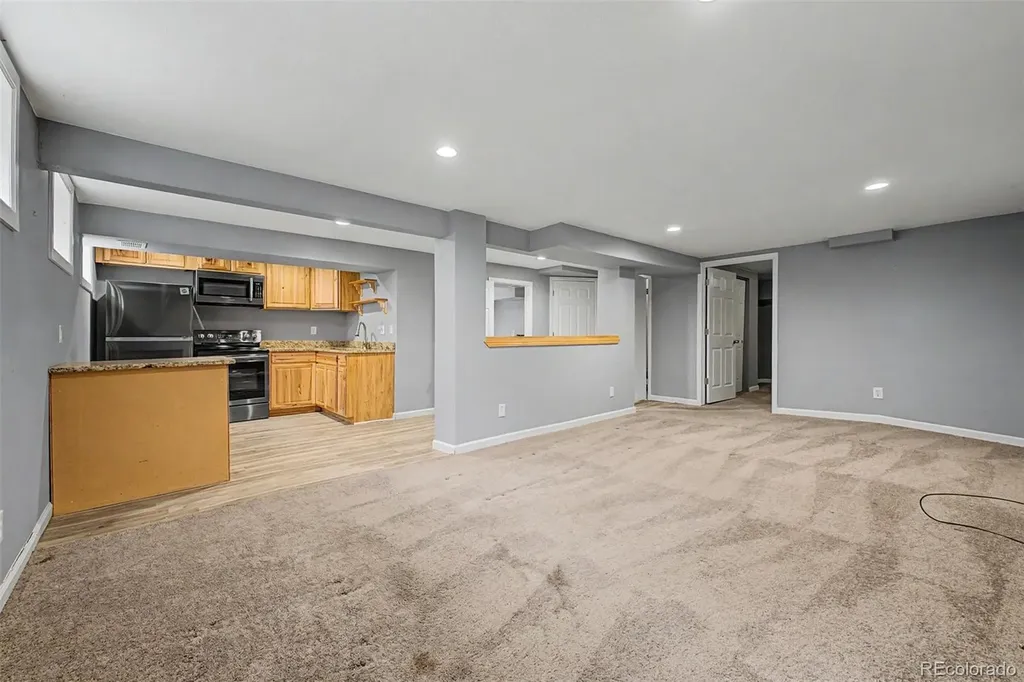 1123 S Lewiston Way Aurora CO 80017
