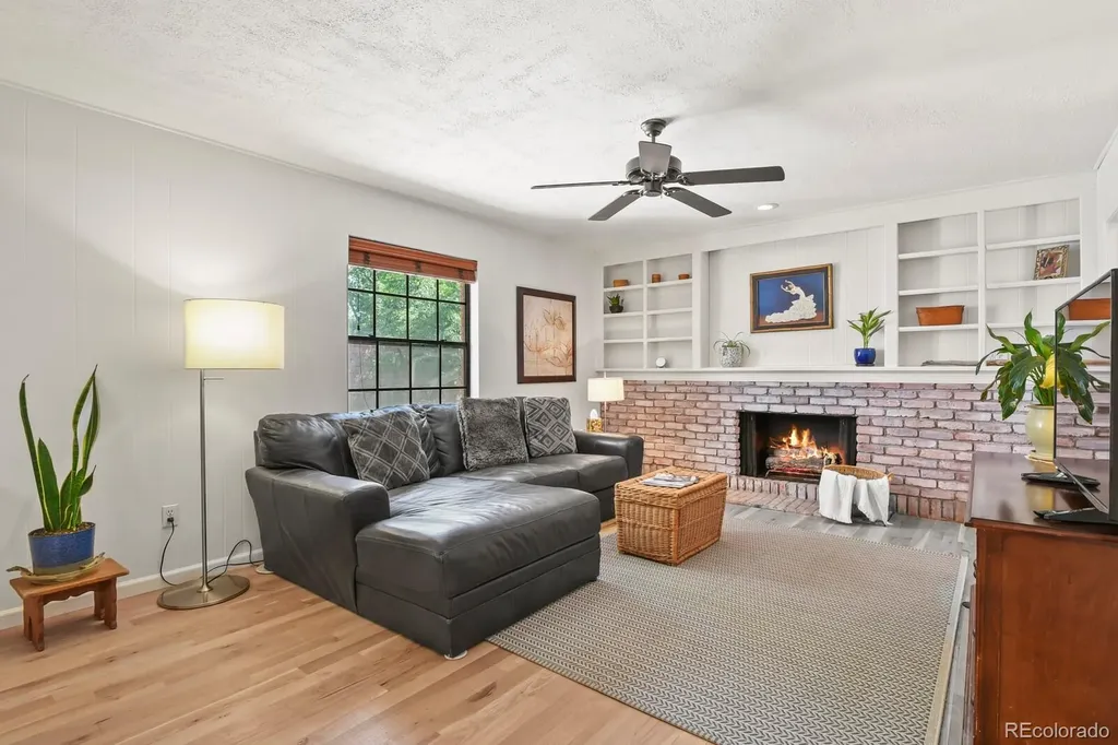 11581 E Yale Way Aurora CO 80014