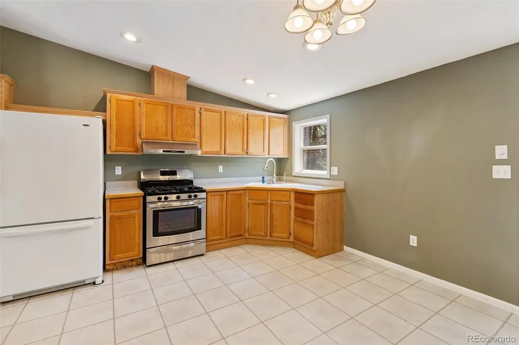 331 Rhyolite Lane Florissant CO 80816