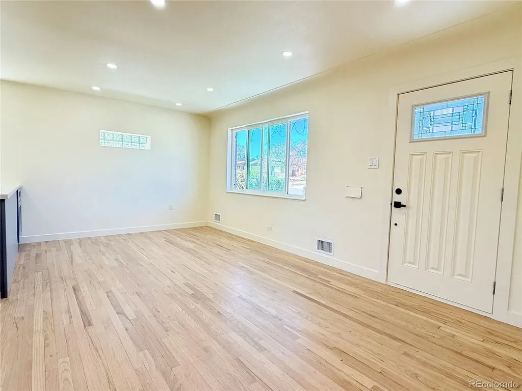 3280 Leyden Street Denver CO 80207