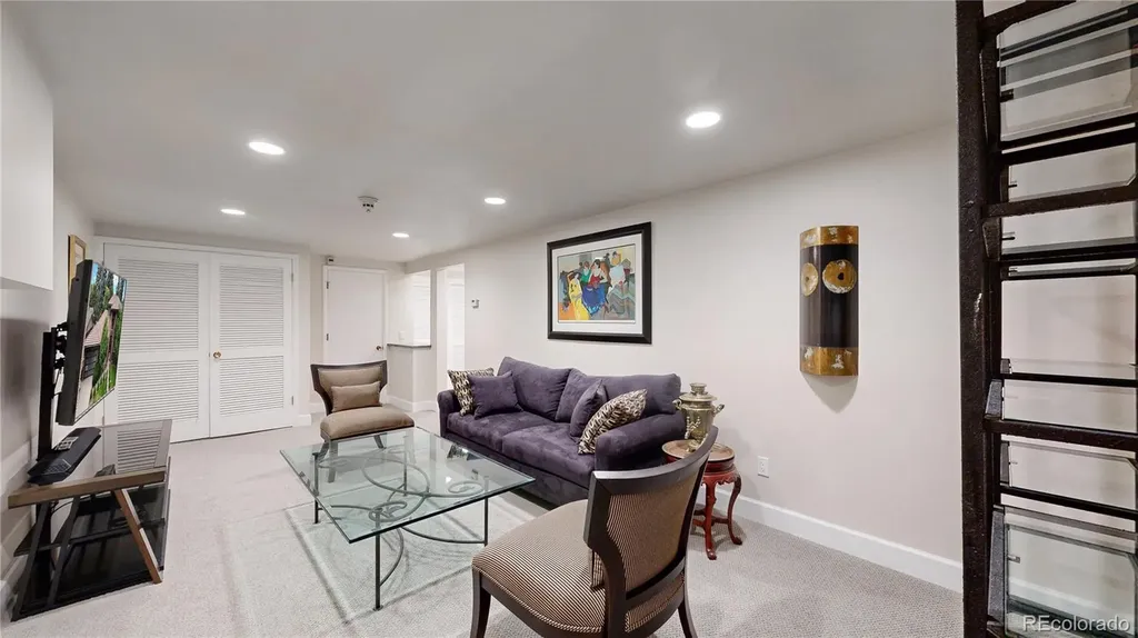463 Locust Street Denver CO 80220