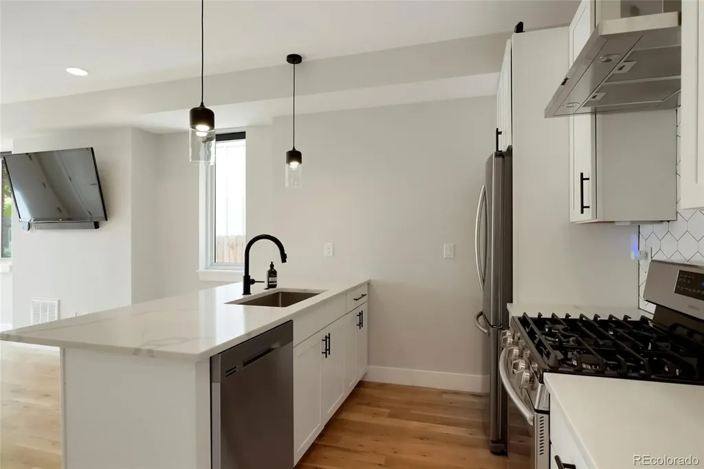 1385 Raleigh Street Denver CO 80204