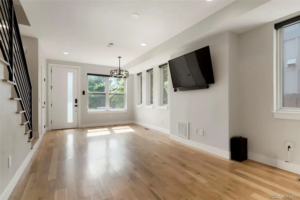 1385 Raleigh Street Denver CO 80204