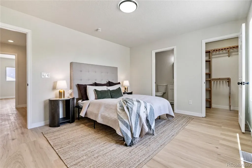 7810 S Kittredge Circle Englewood CO 80112