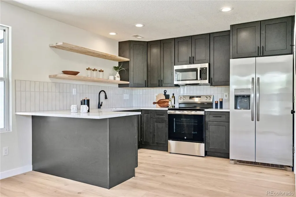 7810 S Kittredge Circle Englewood CO 80112