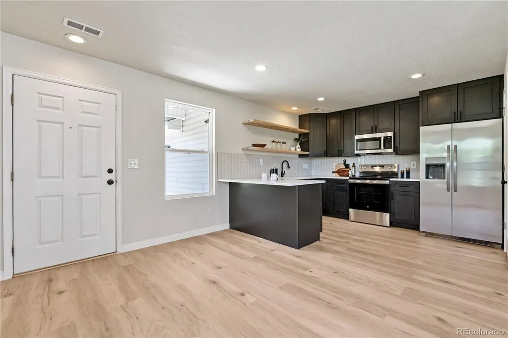 7810 S Kittredge Circle Englewood CO 80112