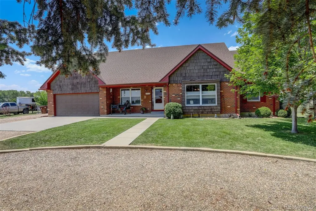 2316 Horseshoe Circle Longmont CO 80504