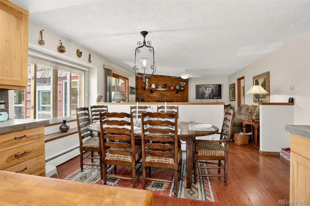 2316 Horseshoe Circle Longmont CO 80504