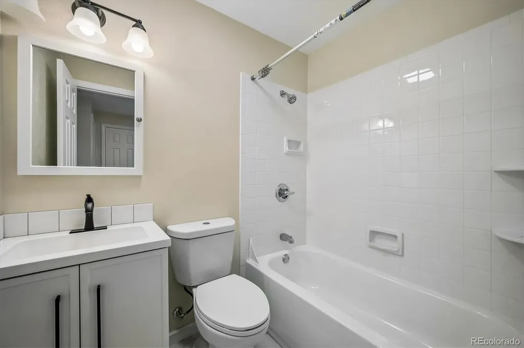 7700 W Glasgow Place Littleton CO 80128