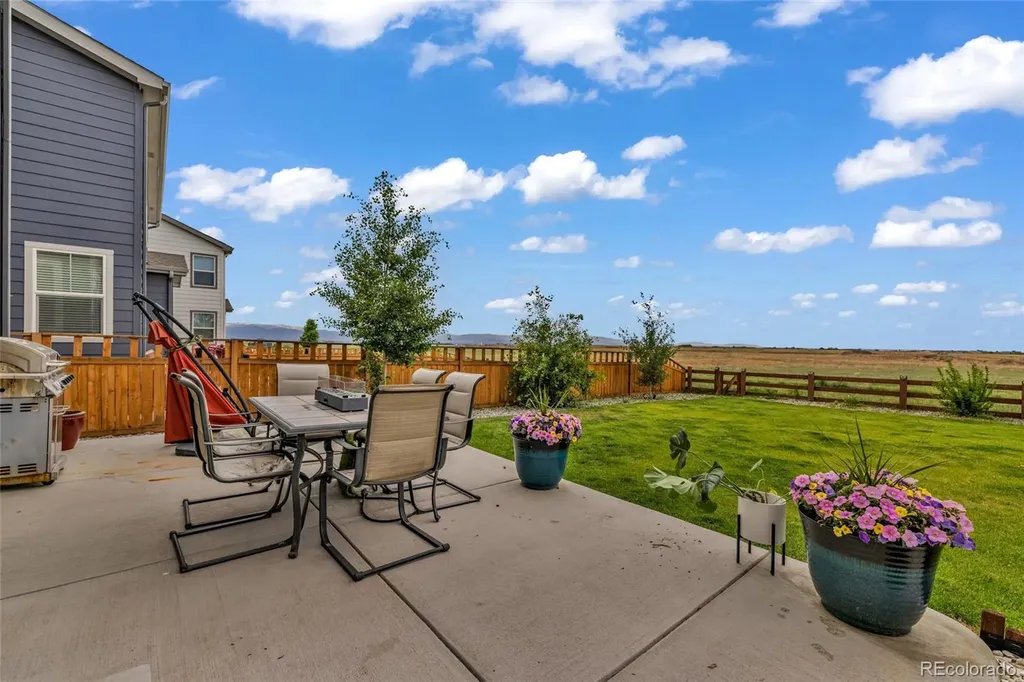 5433 Bauer Drive Longmont CO 80504