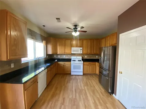 407 Ivory Circle Aurora CO 80011