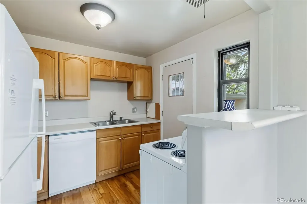 2380 Poplar Street Denver CO 80207