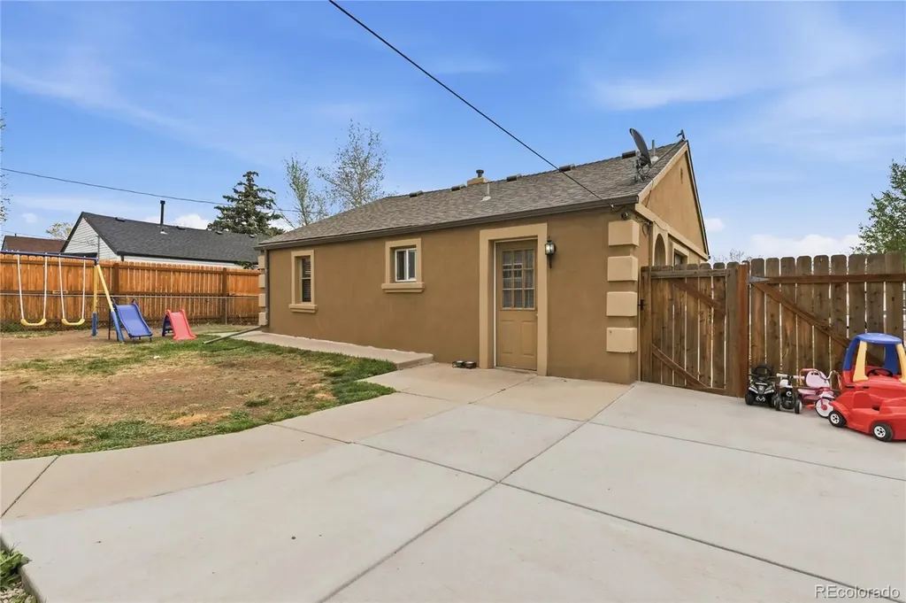 1141 S Raleigh Street Denver CO 80219