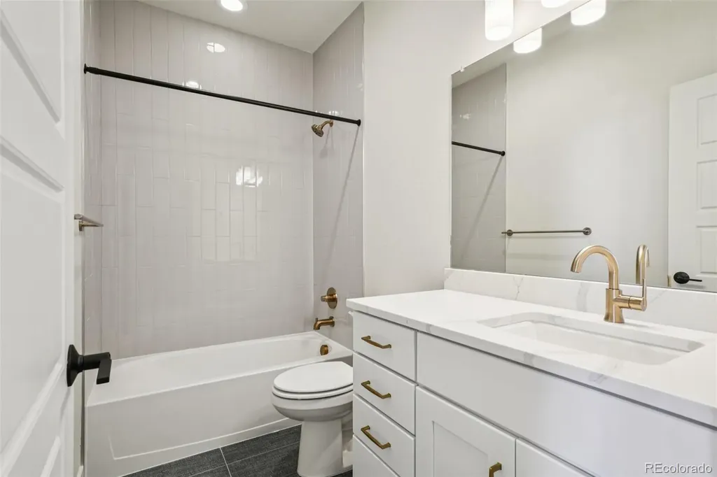3126 W Bonfils Place Denver CO 80236