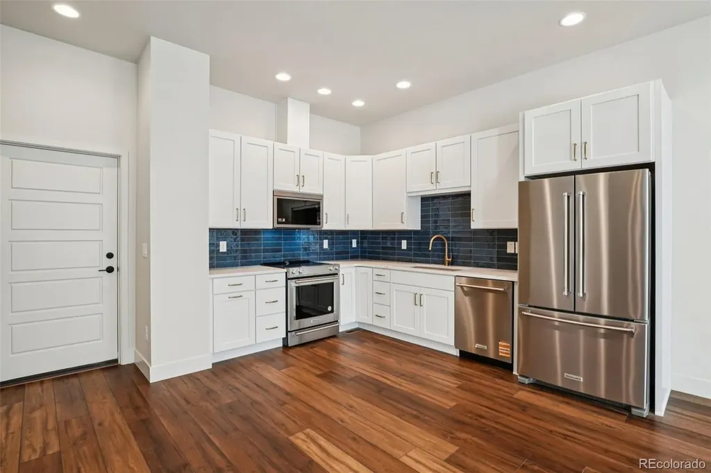 3126 W Bonfils Place Denver CO 80236