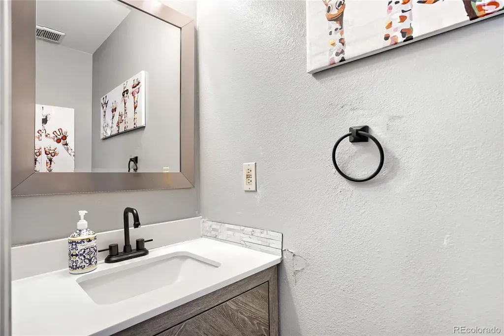 11961 E Kepner Drive Aurora CO 80012