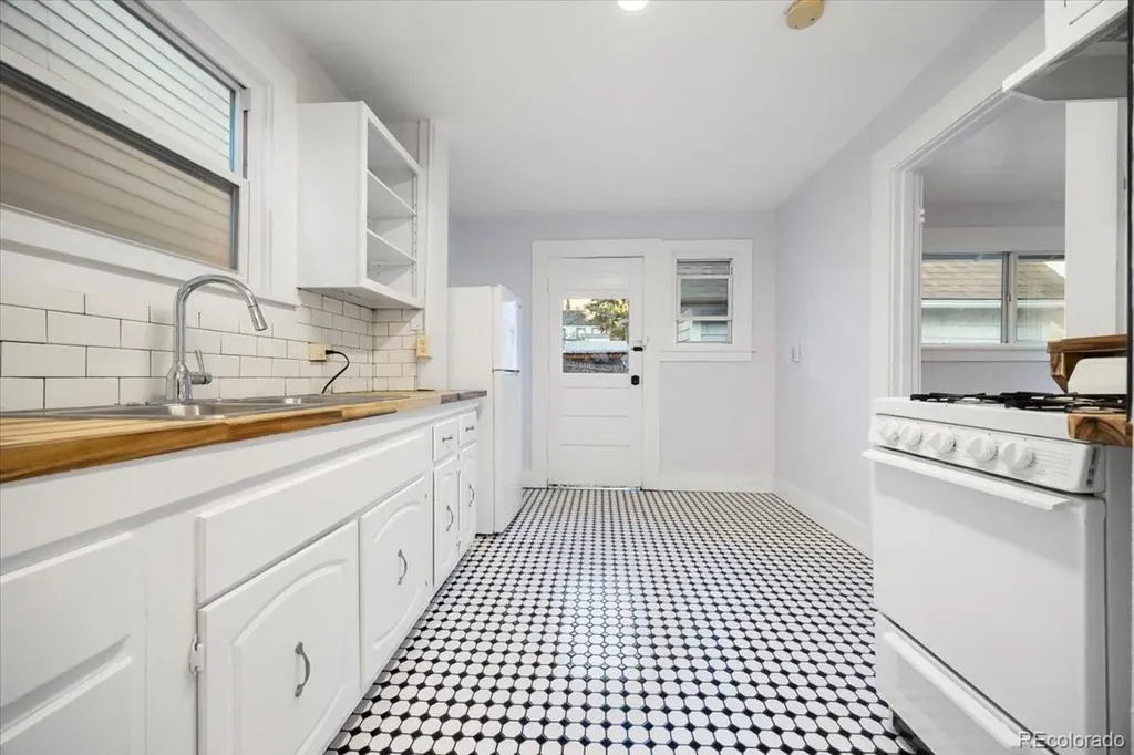 125 Ruxton Avenue Manitou Springs CO 80829