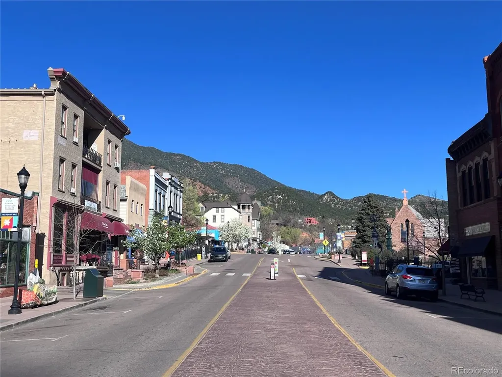 125 Ruxton Avenue Manitou Springs CO 80829
