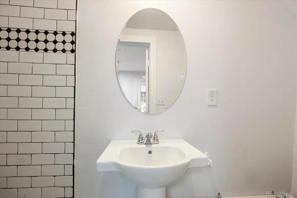 125 Ruxton Avenue Manitou Springs CO 80829