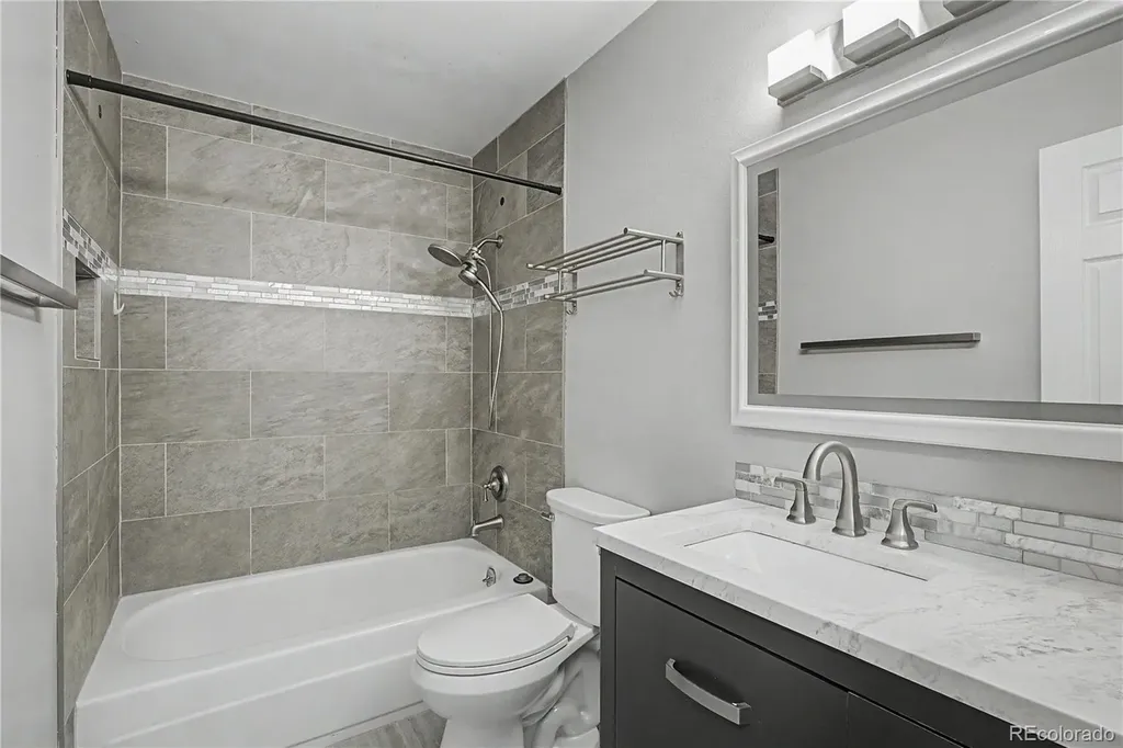 1122 Drake Circle Colorado Springs CO 80915