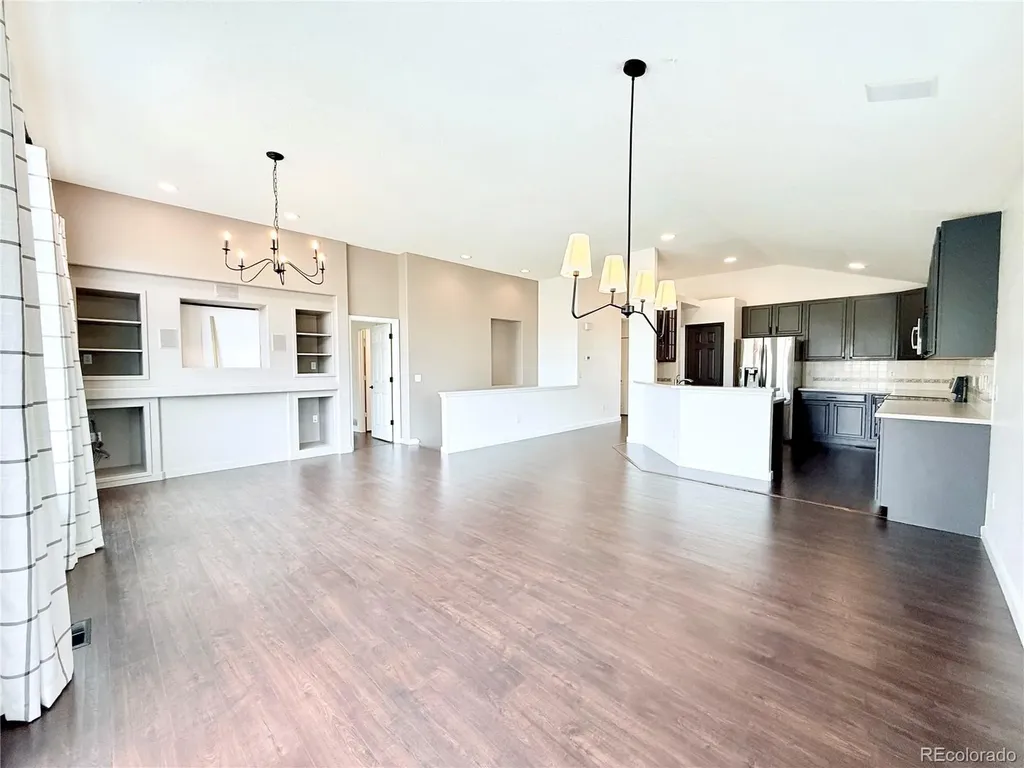 5910 S Valdai Way Aurora CO 80015