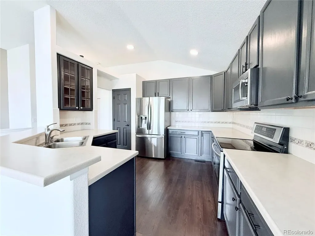5910 S Valdai Way Aurora CO 80015