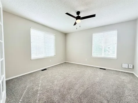 5910 S Valdai Way Aurora CO 80015