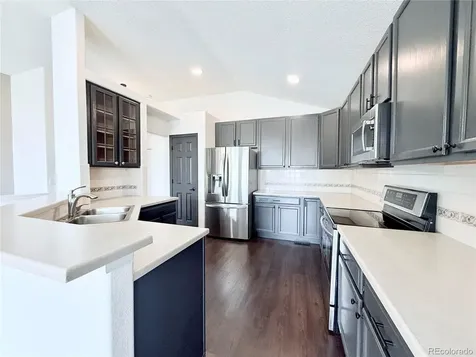 5910 S Valdai Way Aurora CO 80015