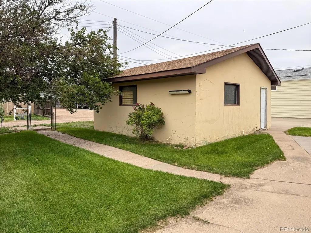 163 Pomeroy Street Burlington CO 80807