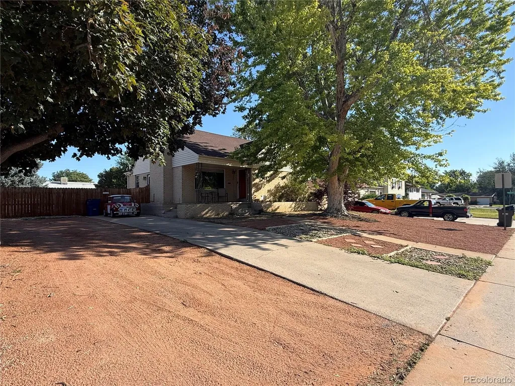 187 University Circle Pueblo CO 81005