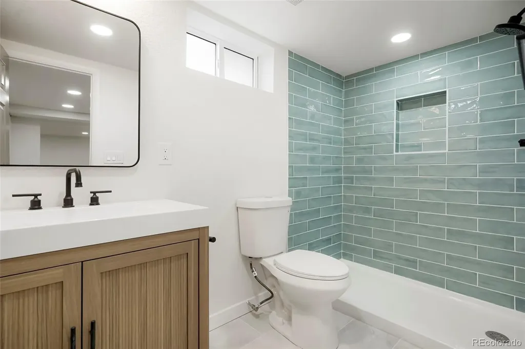480 S Lewis Street Lakewood CO 80226