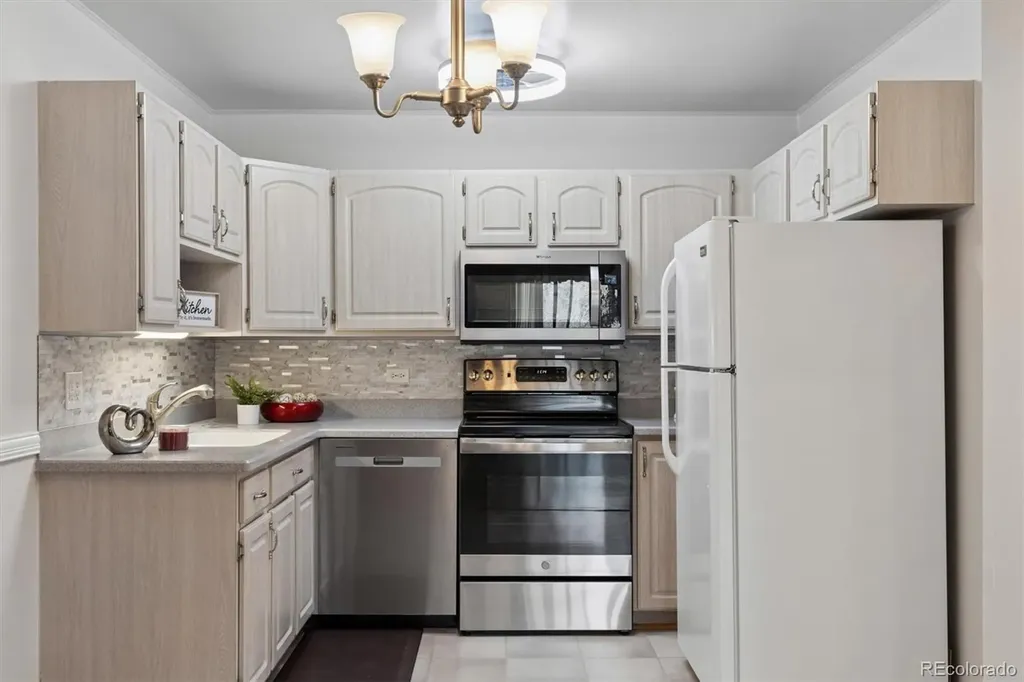615 S Alton Way Denver CO 80247