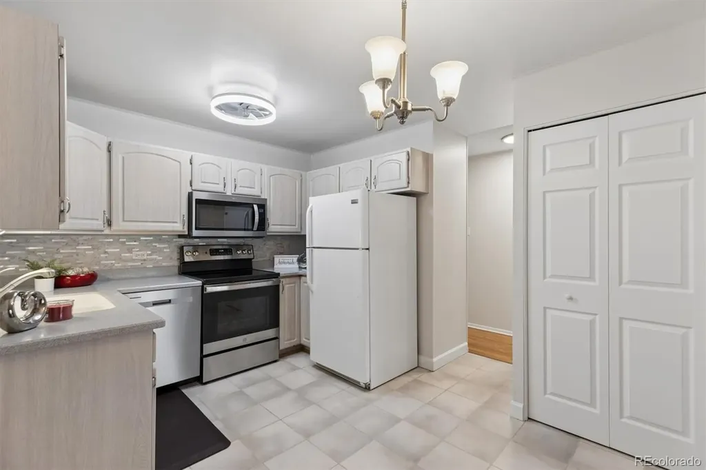 615 S Alton Way Denver CO 80247