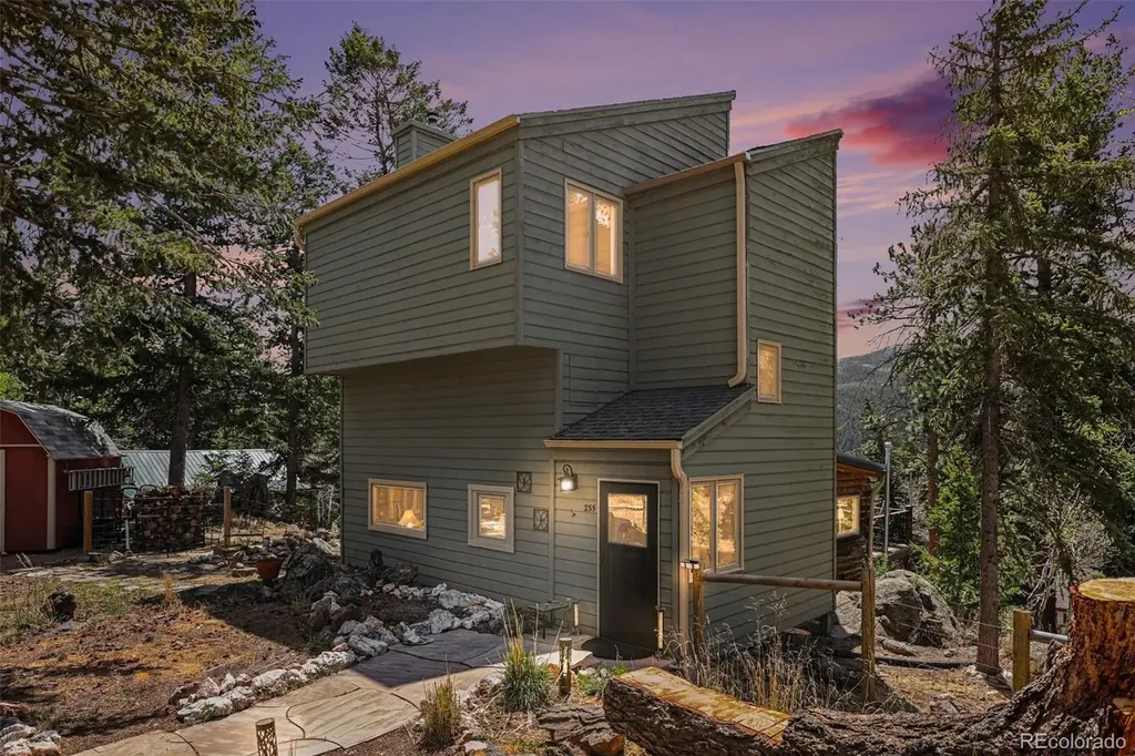 255 Raccoon Circle Evergreen CO 80439