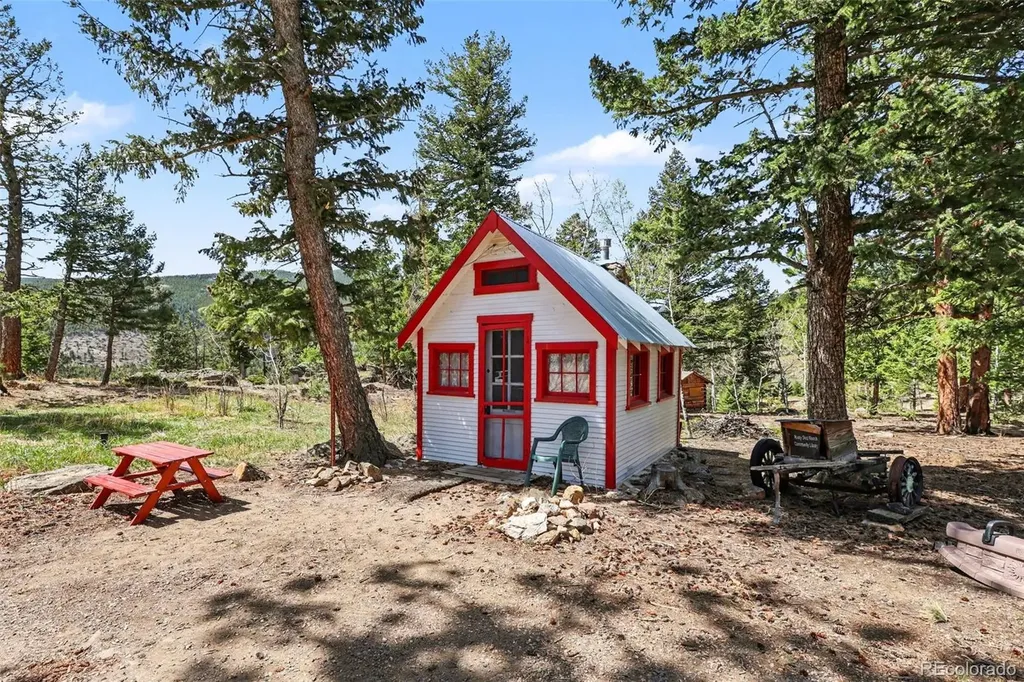 255 Raccoon Circle Evergreen CO 80439