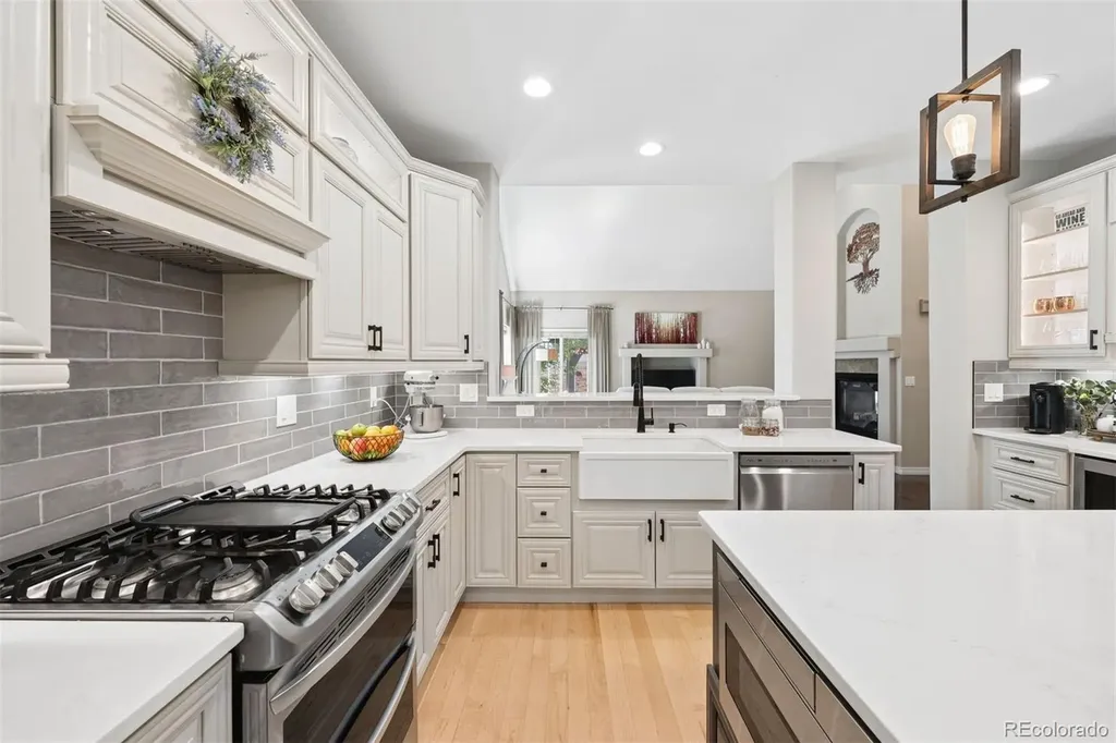 7141 S Elk Court Aurora CO 80016