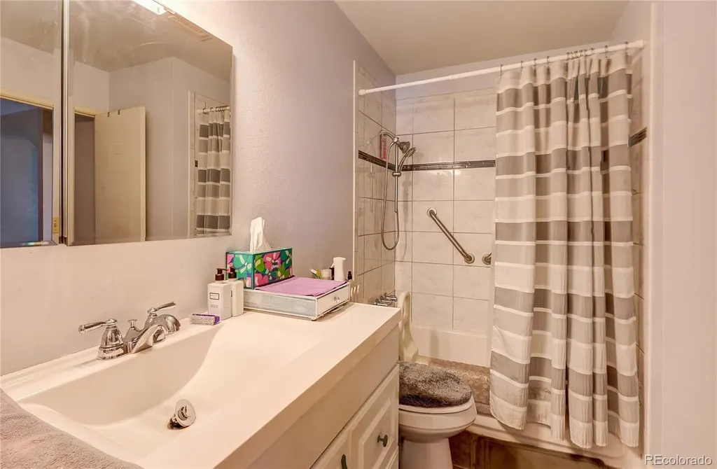 3935 S Boston Denver CO 80237