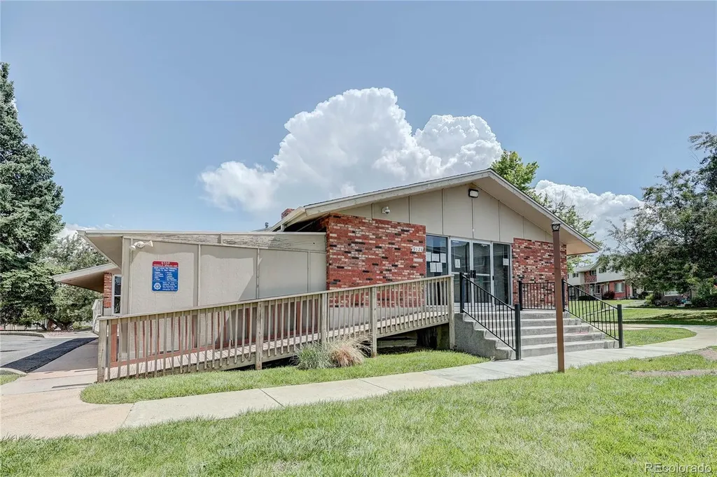 3935 S Boston Denver CO 80237