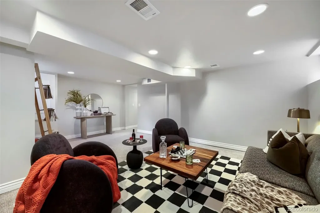 205 N Washington Street Denver CO 80203