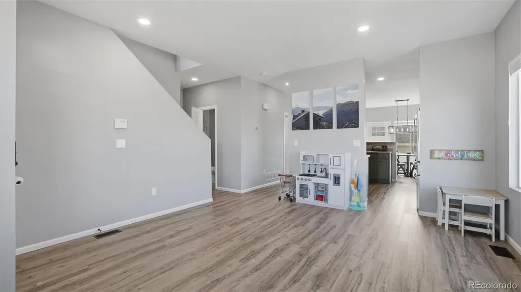 2281 St James Drive Colorado Springs CO 80910
