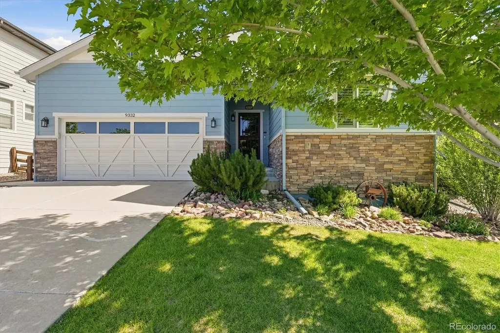 Arvada CO, 9332 Pike Way