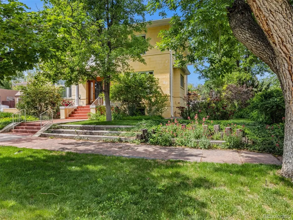 321 W 18th Street Pueblo CO 81003