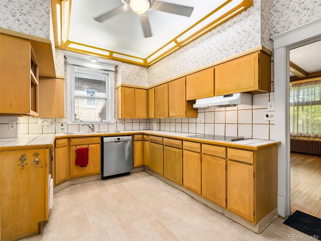 321 W 18th Street Pueblo CO 81003