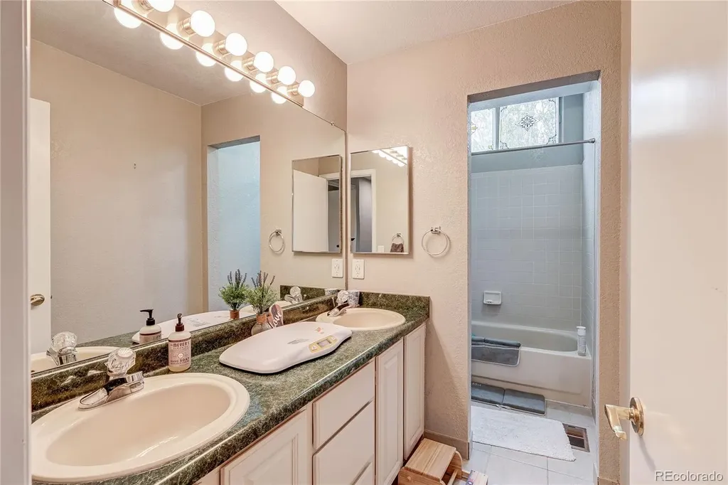 7305 Meadow View Parker CO 80134