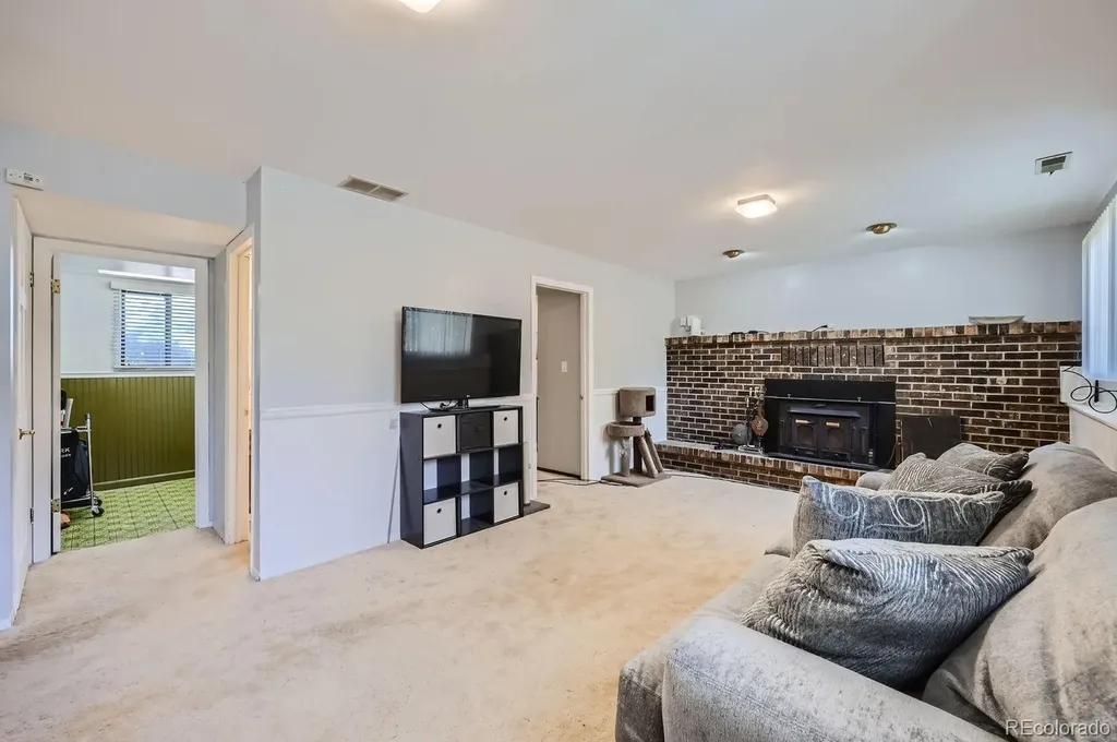 33 Briargate Terrace Pueblo CO 81001