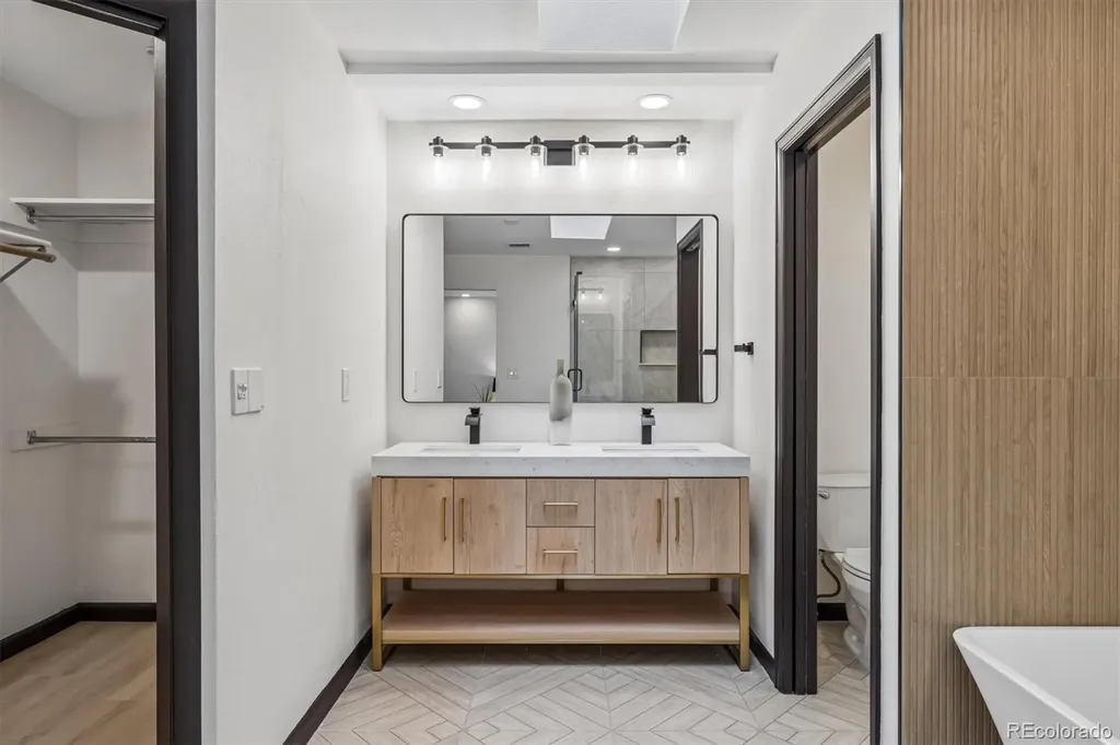 5295 W Princeton Drive Denver CO 80235