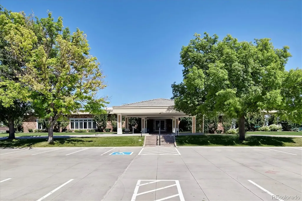 5295 W Princeton Drive Denver CO 80235