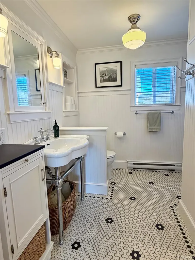 212 Blake Street Salida CO 81201
